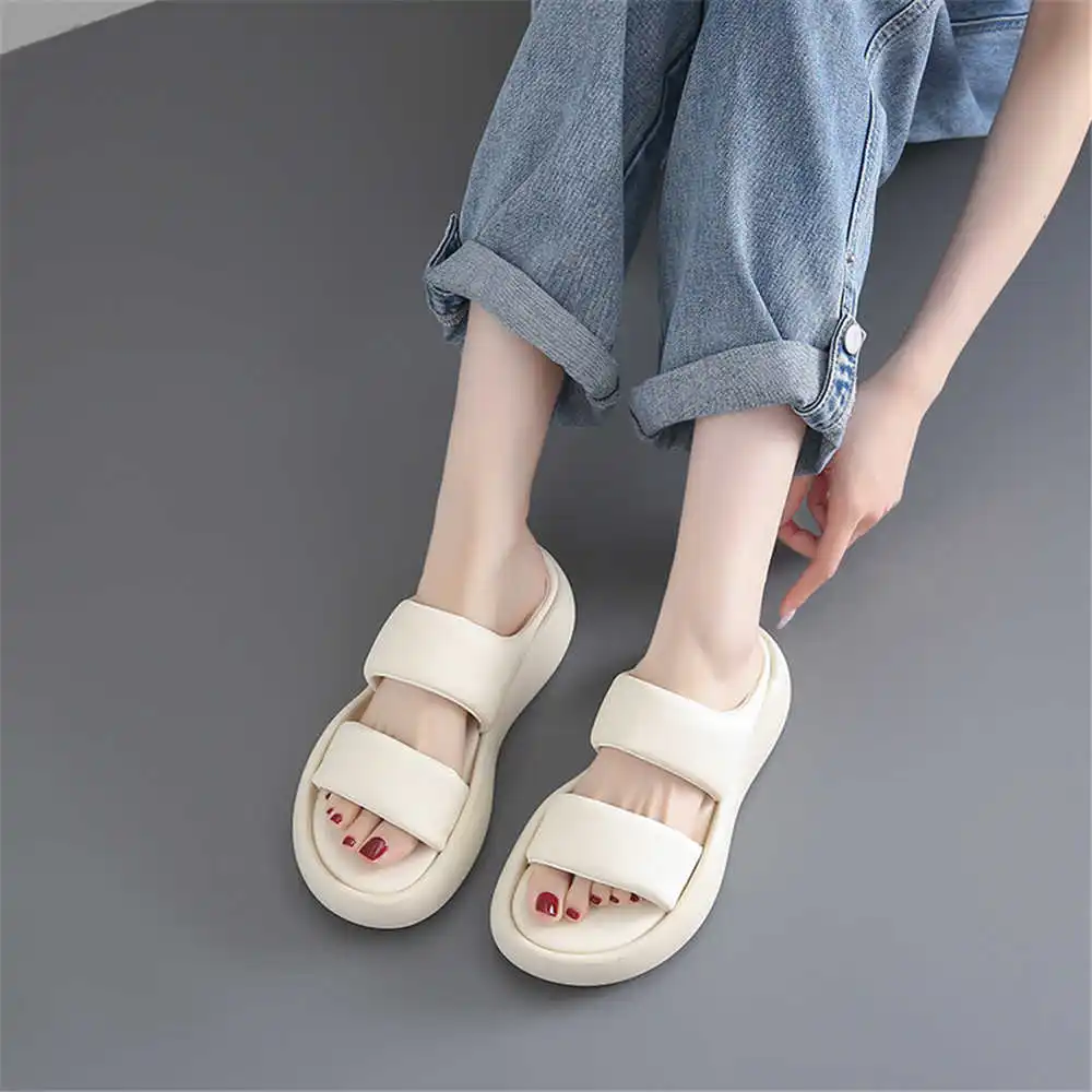 Size 39 Strips Summer Shoes Sa - Yoga Fitness Reservation recensione e prezzo