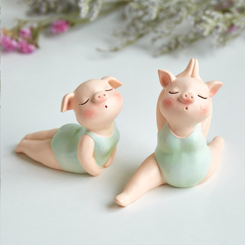 Mini Piglet Resin Sculpture De - Yoga Fitness Model recensione e prezzo