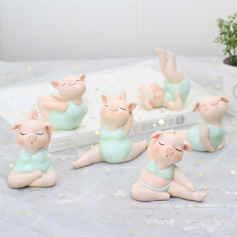 Mini Piglet Resin Sculpture De - Yoga Fitness Model recensione e prezzo