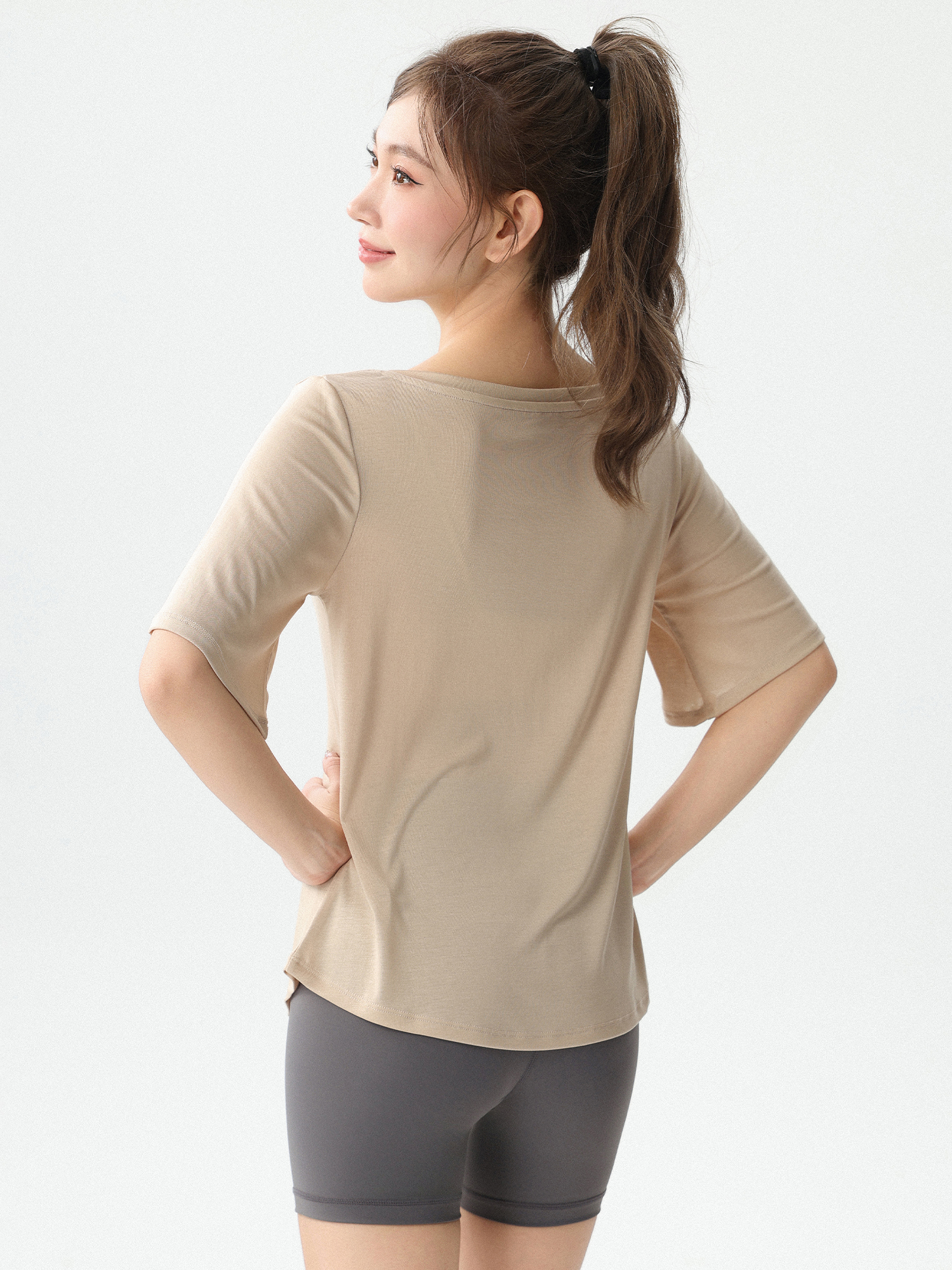 New Loose Women's Yoga Wear V- - Yoga Fitness Wear recensione e prezzo